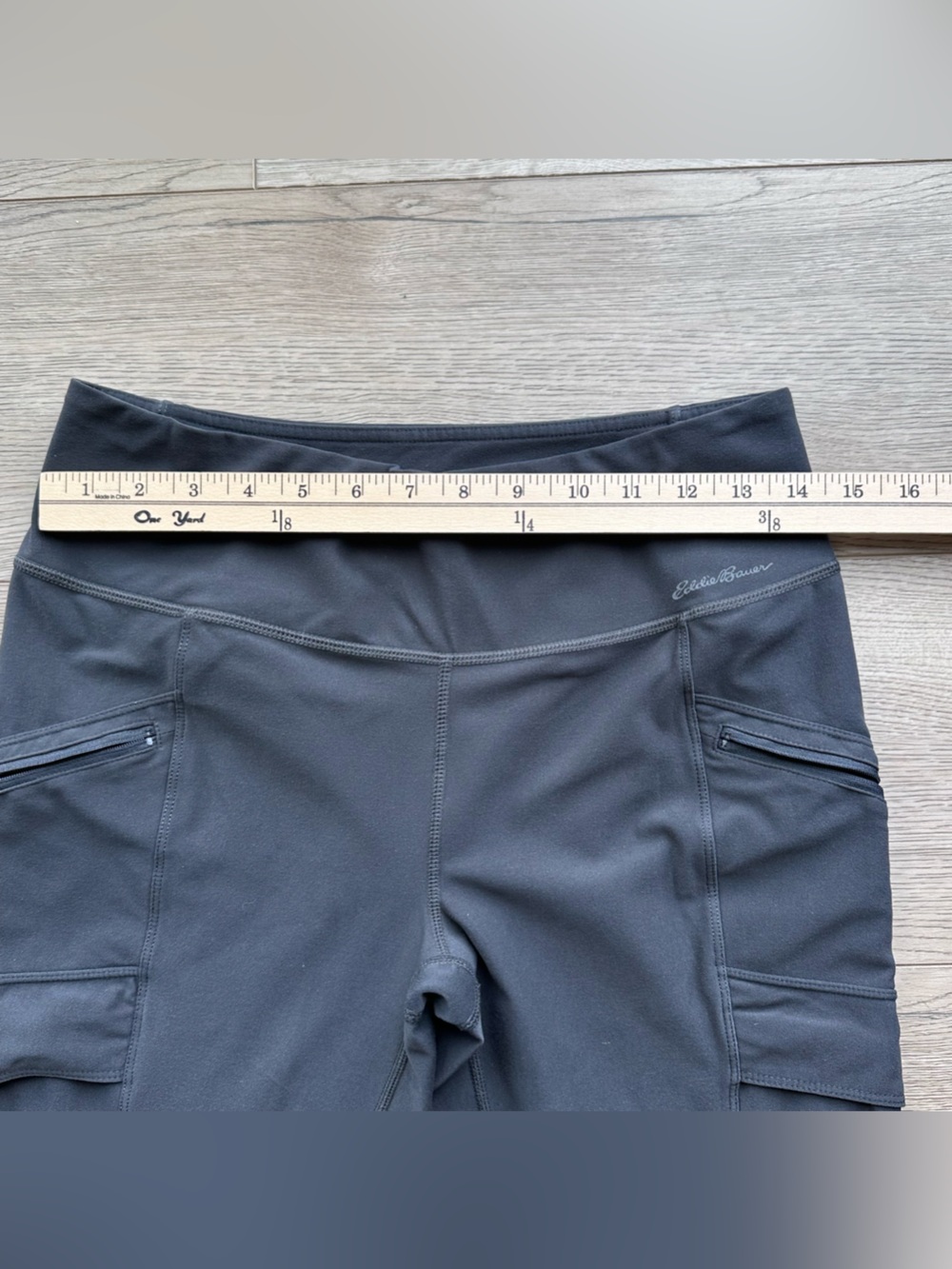 Eddie Bauer Women’s Black Stretch Bootcut Athletic Pants Zip Pocket Size Medium - Picture 4 of 8